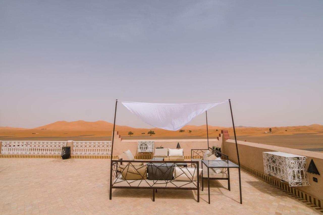 Riad Chebbi メルズーガ エクステリア 写真